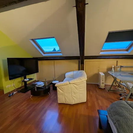 Grand Climatise En Combles A 2 Pas De La Gare De Apartmán *